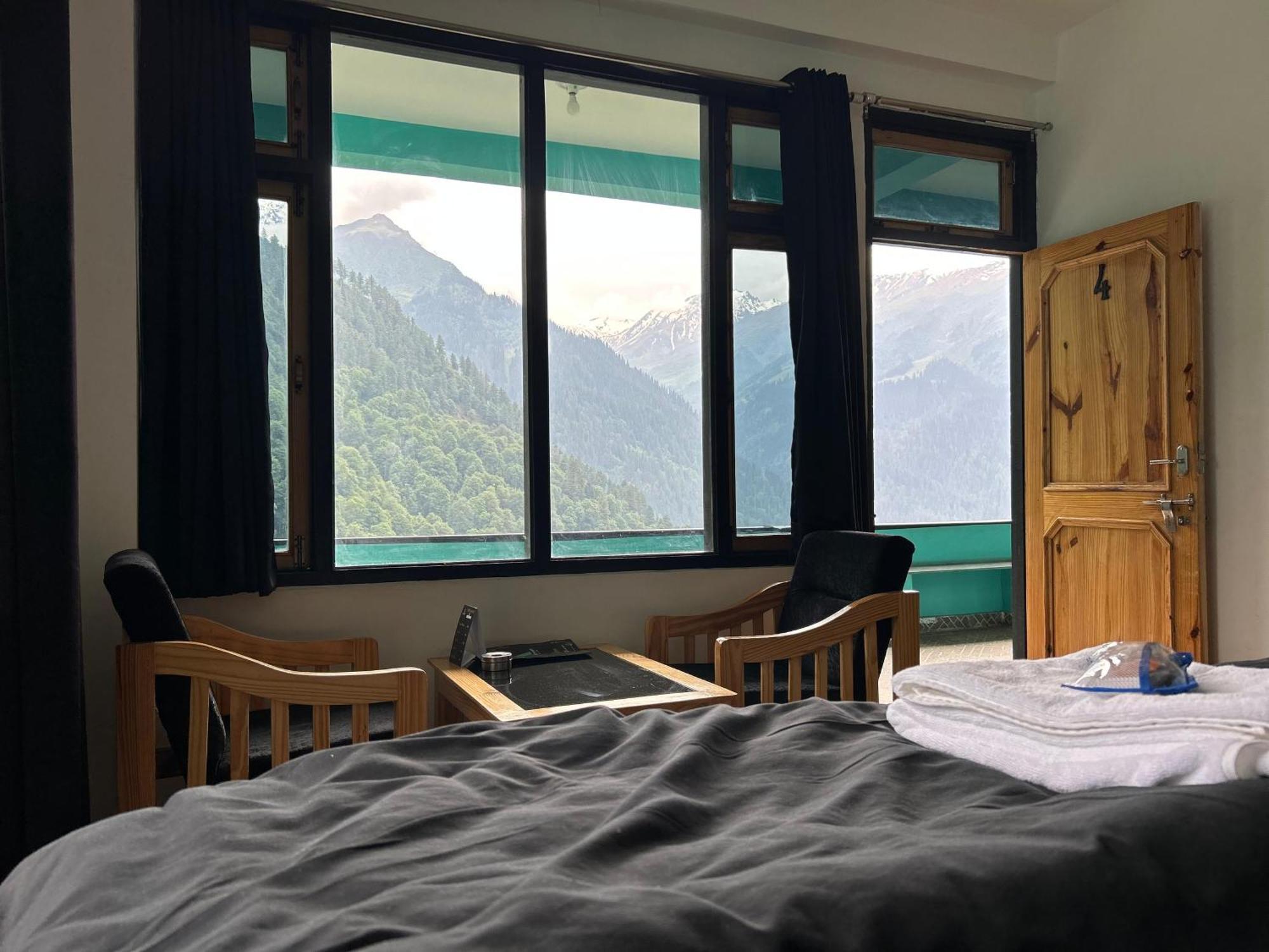 Aman Resort, Tosh Village, Himachal Pradesh ภายนอก รูปภาพ